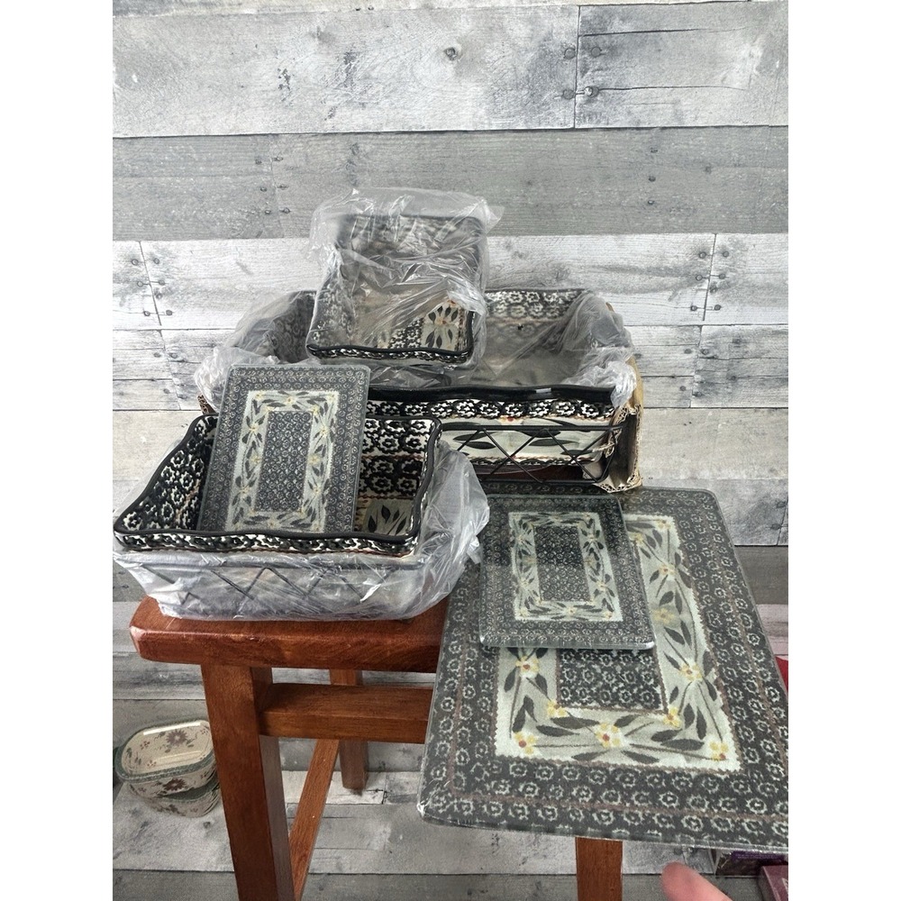 Temp-Tations By Tara Old World Black 9 Piece Set With Carrying Case